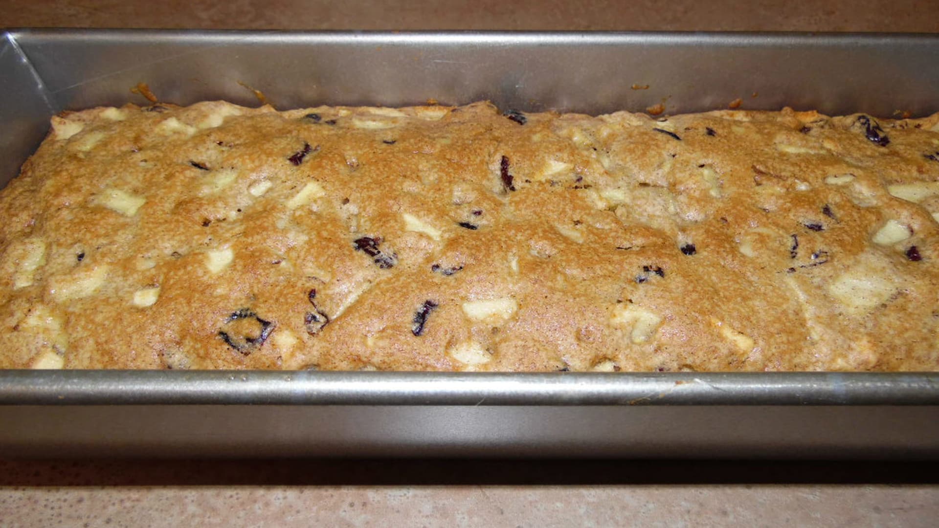 Apple cranberry bread