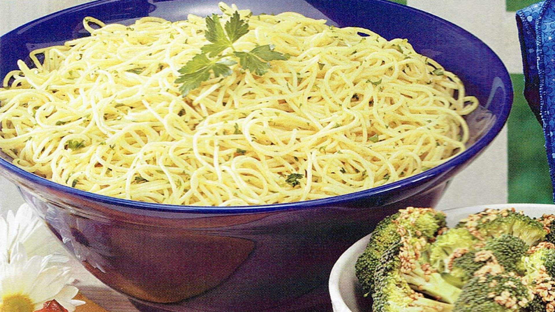 Garlic Parsley Spaghetti