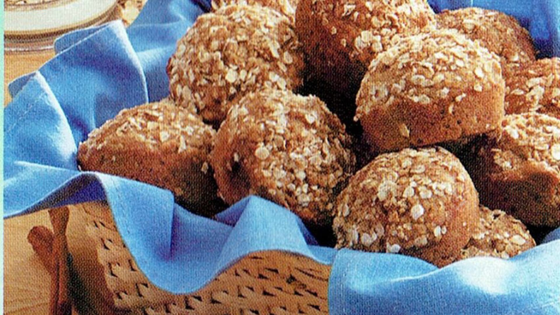Applesauce Oat Muffins