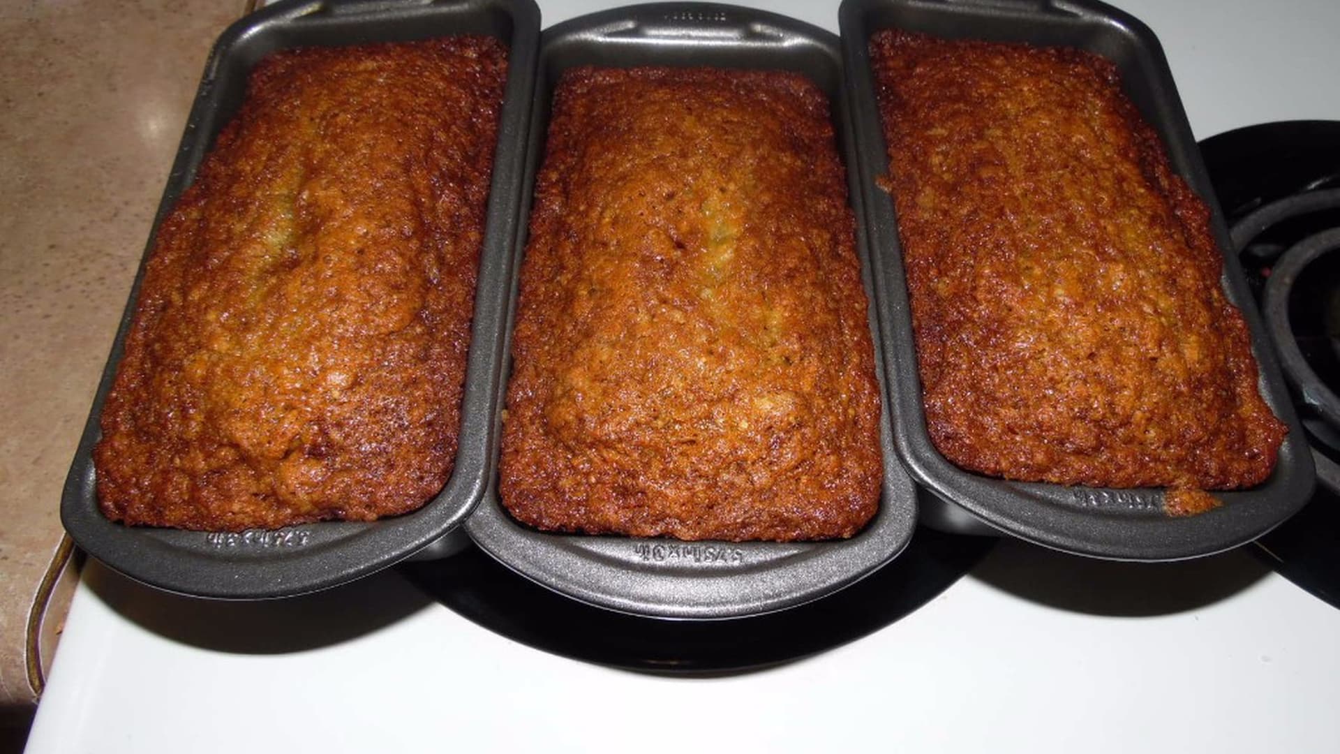 Banana nut bread (Favorite)