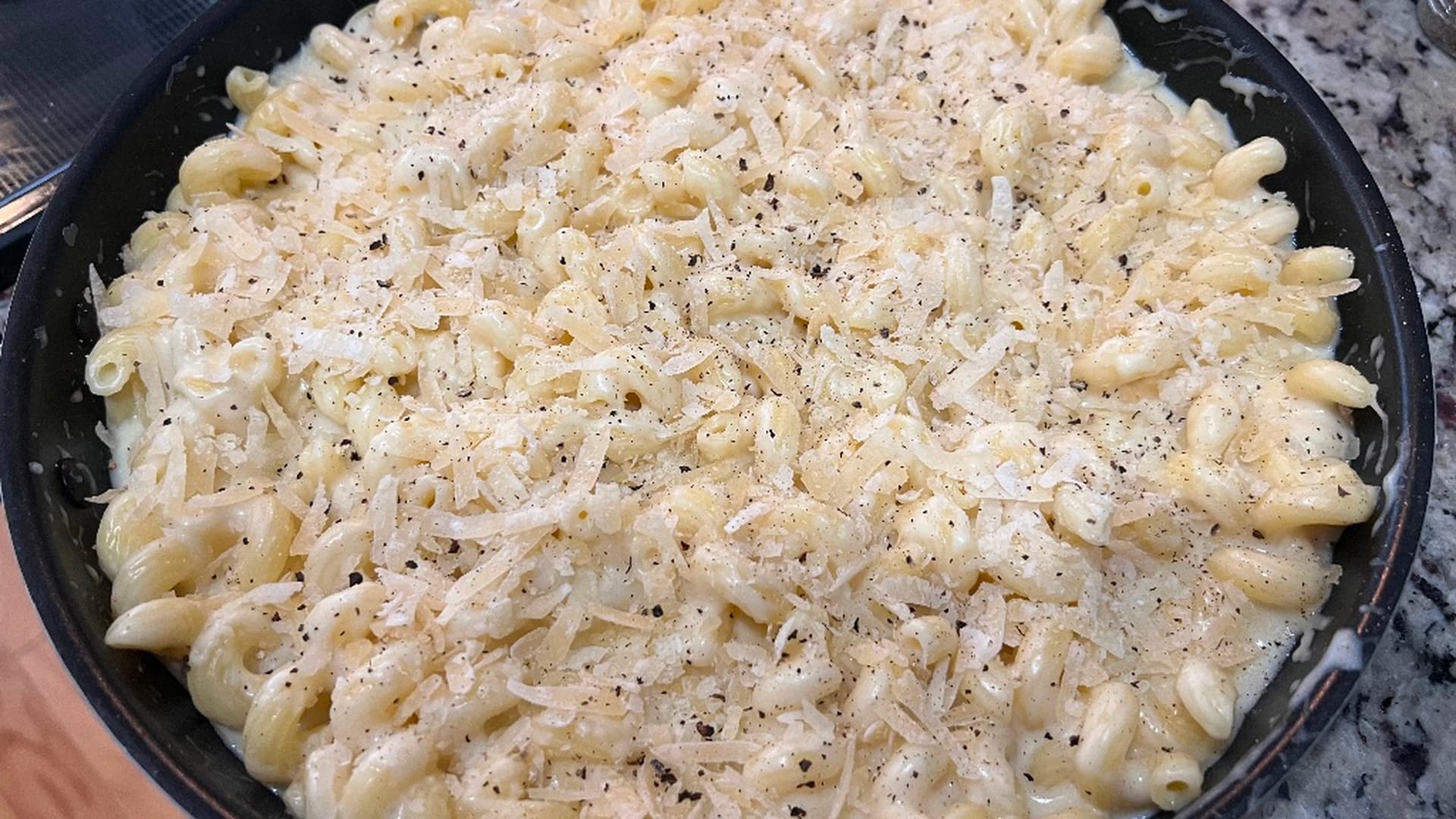 Bootine’s signature mac and cheese