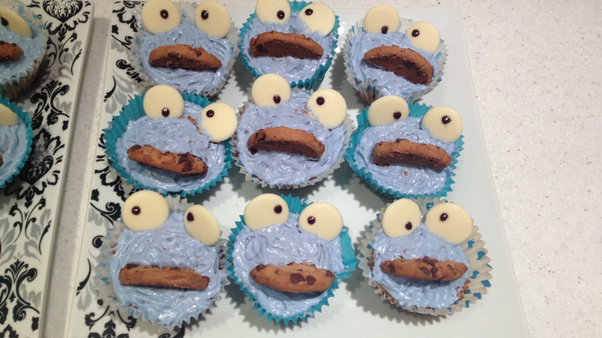 Cookie Monster Cup Cakes