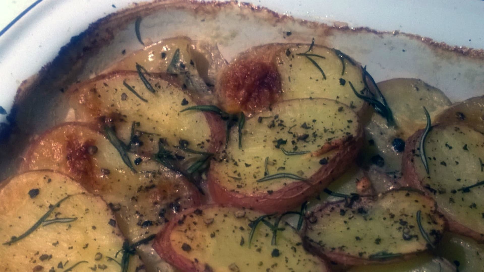 Garlic And Rosemary Scalloped Potatoes