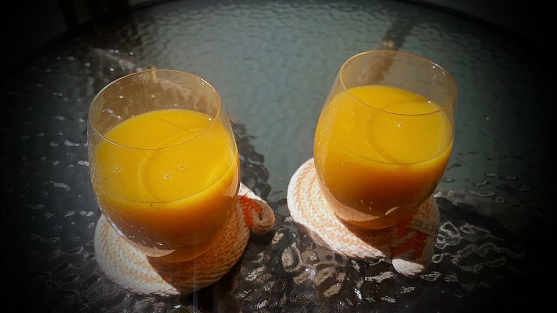 Mango & Green Tea Smoothie Cocktail